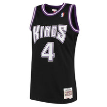 Load image into Gallery viewer, Men's Mitchell &amp; Ness Chris Webber Black Sacramento Kings  Hardwood Classics Swingman Jersey